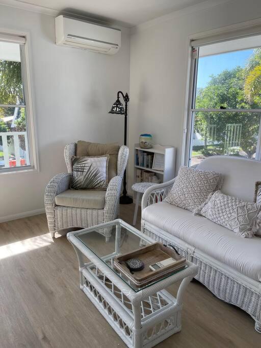 Studio Seaside Self-Contained Apartment Маркула Екстериор снимка